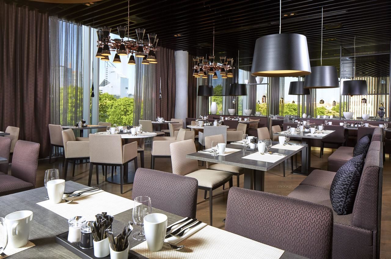 Отель Hilton Tallinn Park Таллин-26