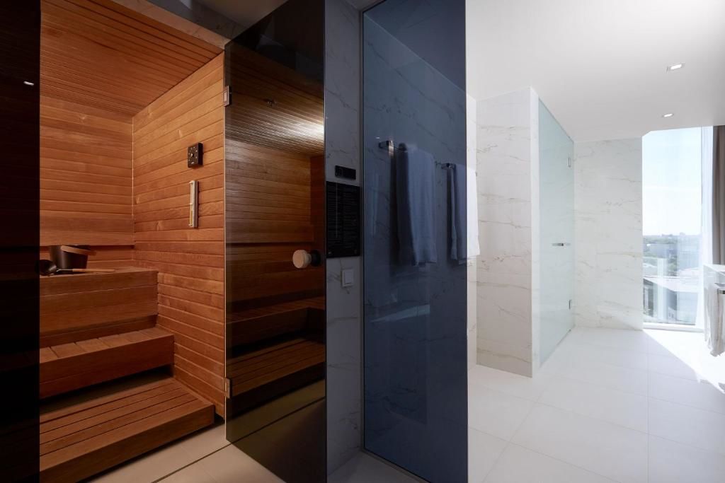 Отель Hilton Tallinn Park Таллин-72